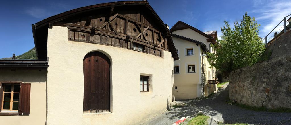 Hotel Aurora Ardez Buitenkant foto