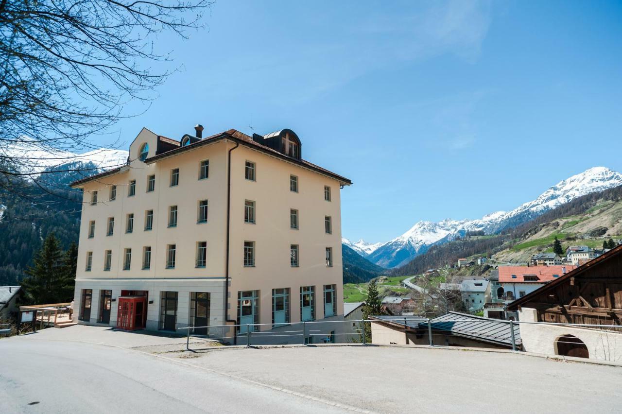 Hotel Aurora Ardez Buitenkant foto