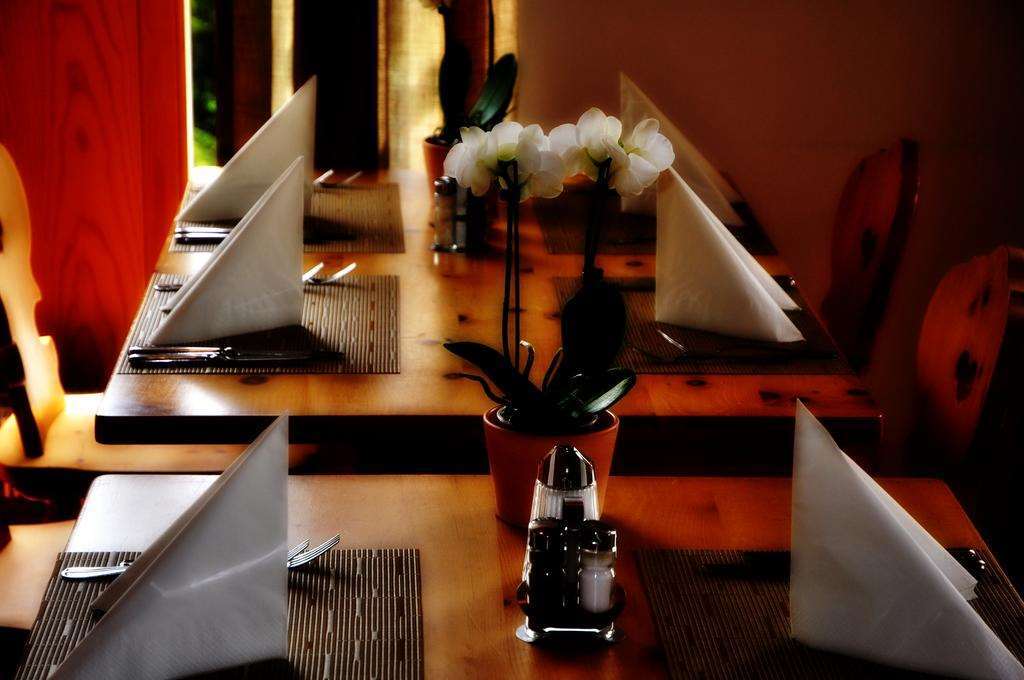 Hotel Aurora Ardez Restaurant foto